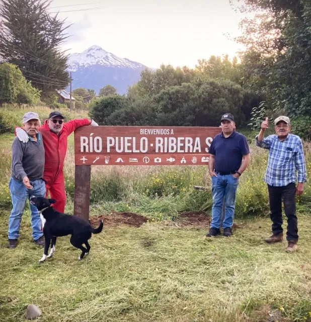 Cartel interactivo de bienvenida a la Ribera Sur del río Puelo.